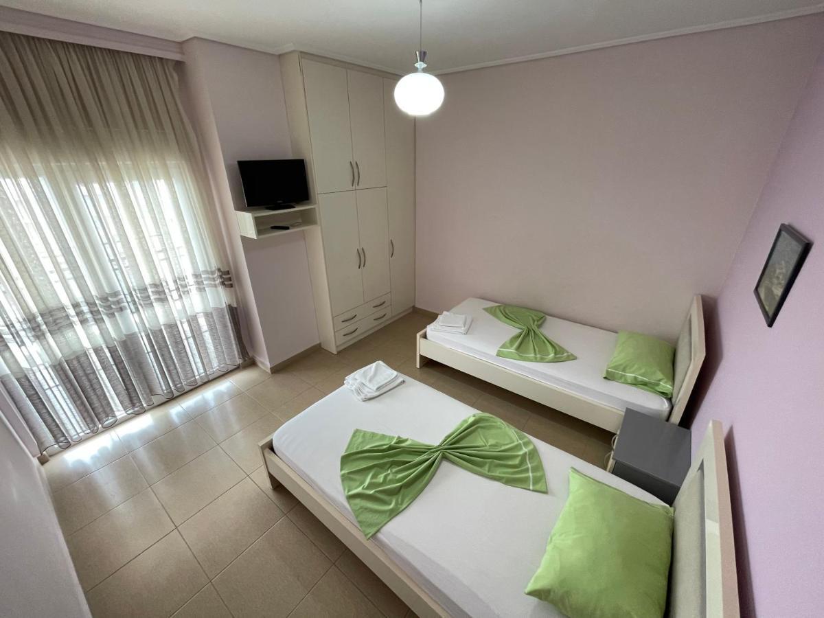 Flower Apartment Saranda Extérieur photo