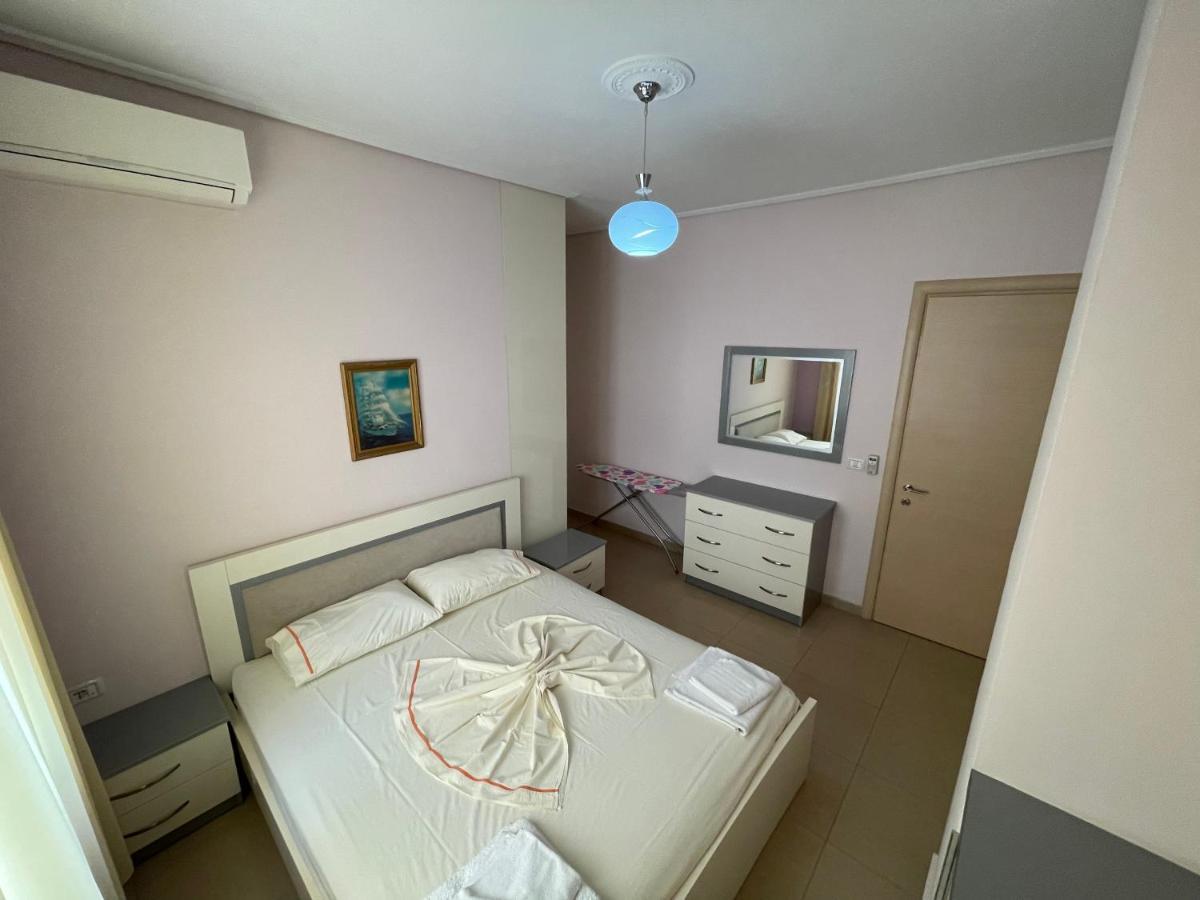 Flower Apartment Saranda Extérieur photo