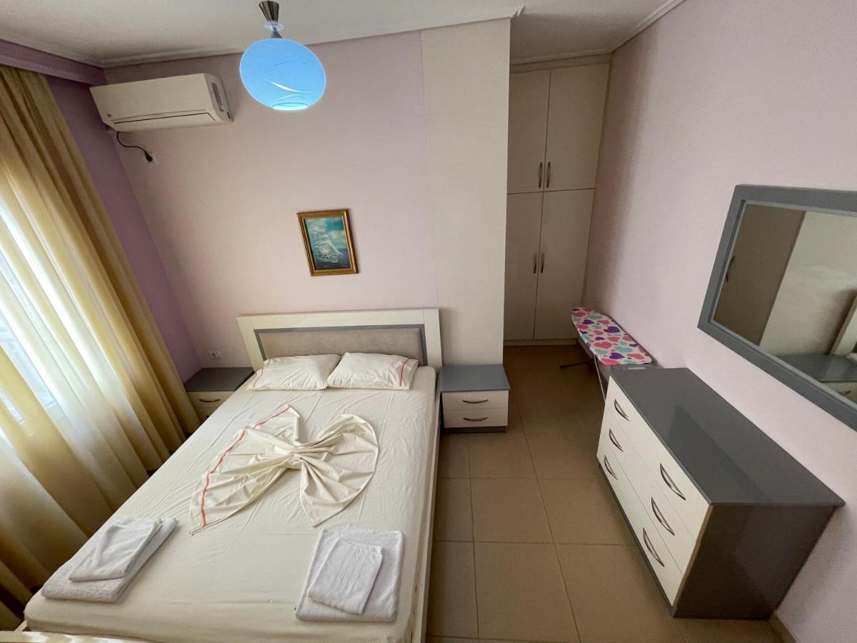 Flower Apartment Saranda Extérieur photo
